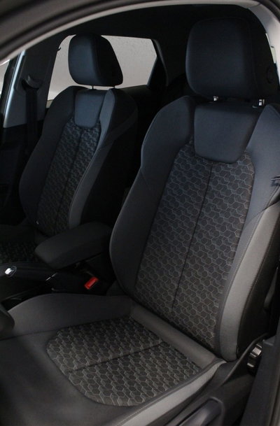 Audi A1 Sportback 30 TFSI S tronic Identity Black (10)