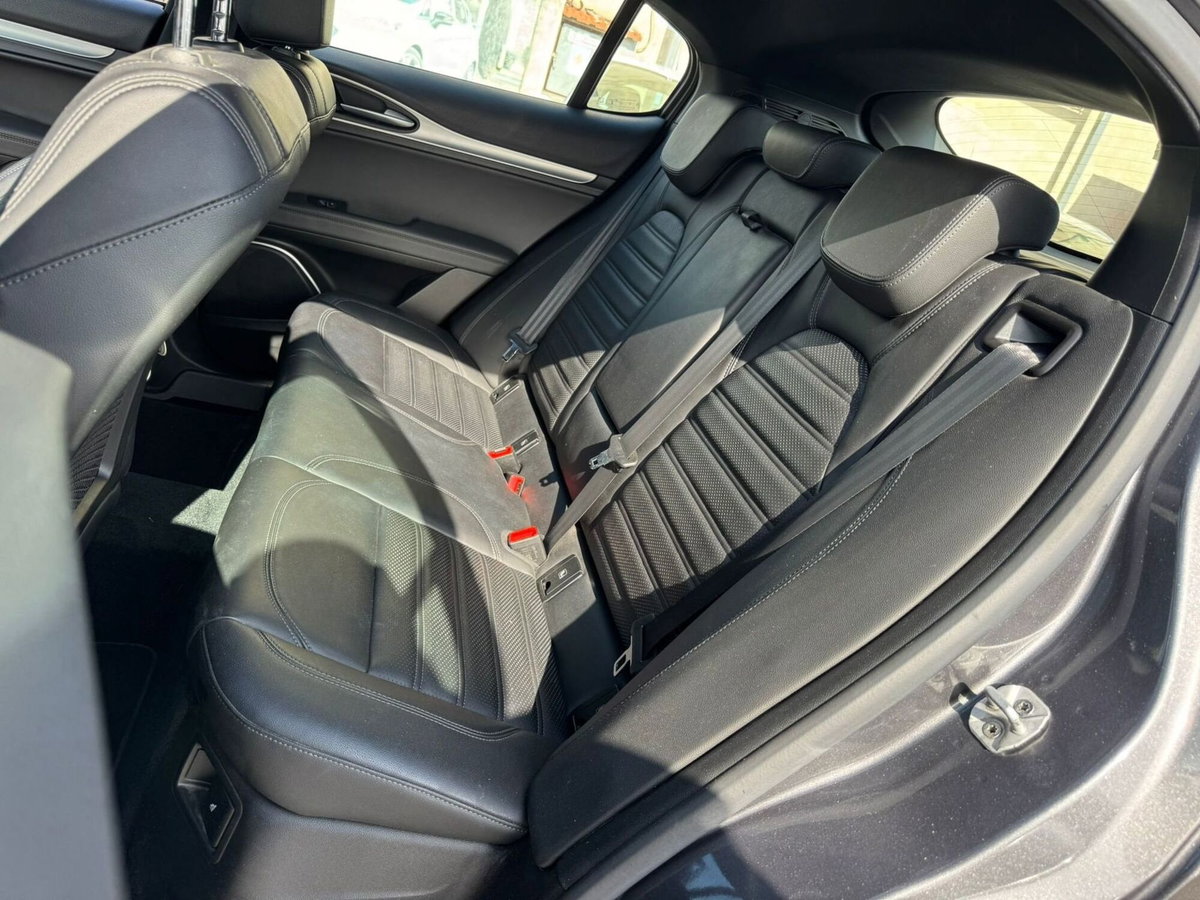 Alfa Romeo Stelvio Stelvio 2.2 Turbodiesel 210 CV AT8 Q4 Veloce (12)