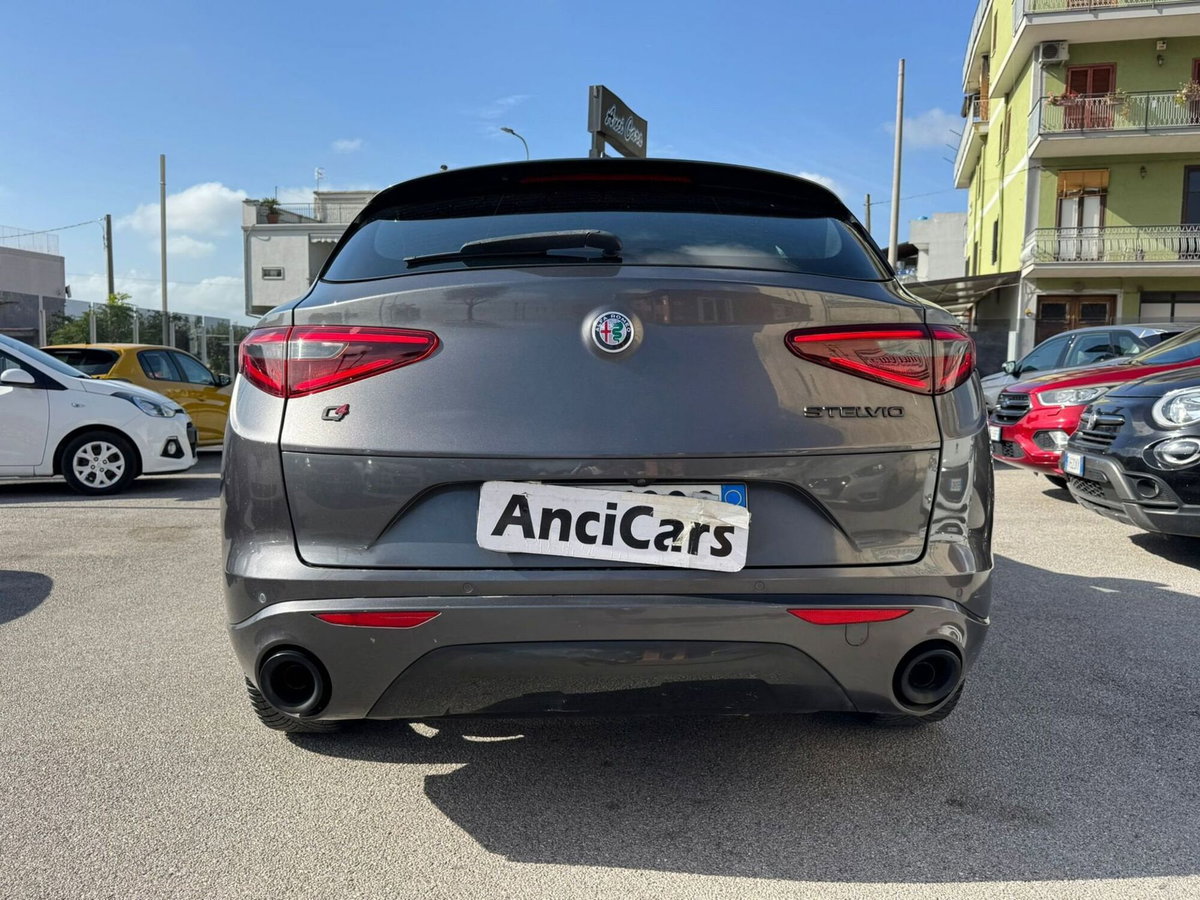 Alfa Romeo Stelvio Stelvio 2.2 Turbodiesel 210 CV AT8 Q4 Veloce (18)