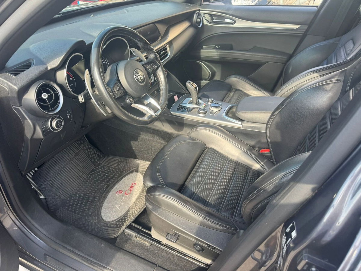 Alfa Romeo Stelvio Stelvio 2.2 Turbodiesel 210 CV AT8 Q4 Veloce (5)