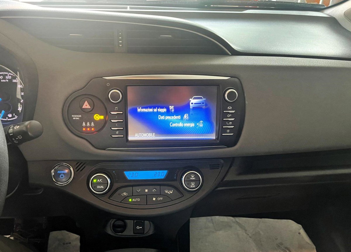 Toyota Yaris 1.5 Hybrid 5 porte Style (14)