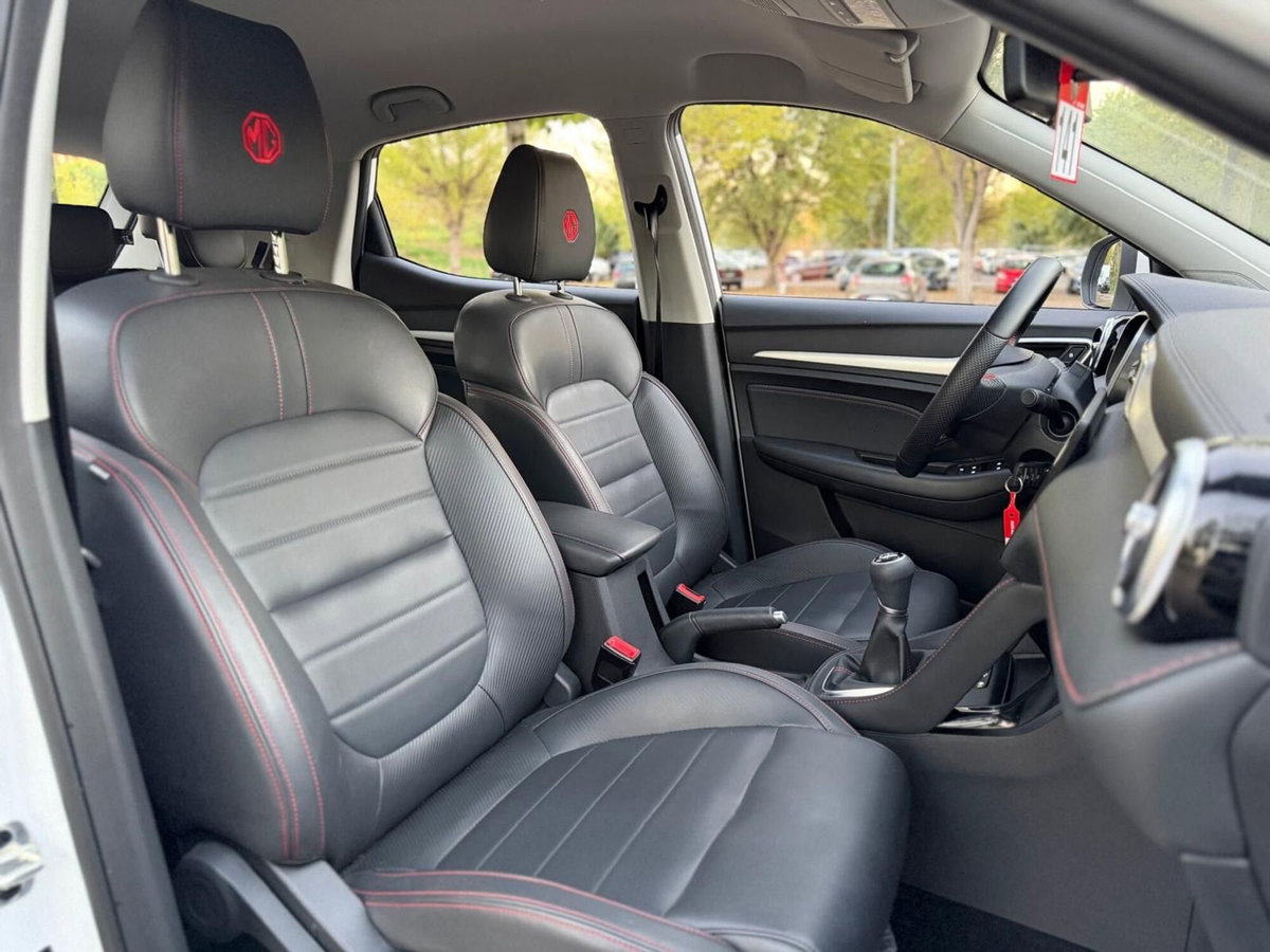 Mg ZS 1.5 Classic Luxury (10)
