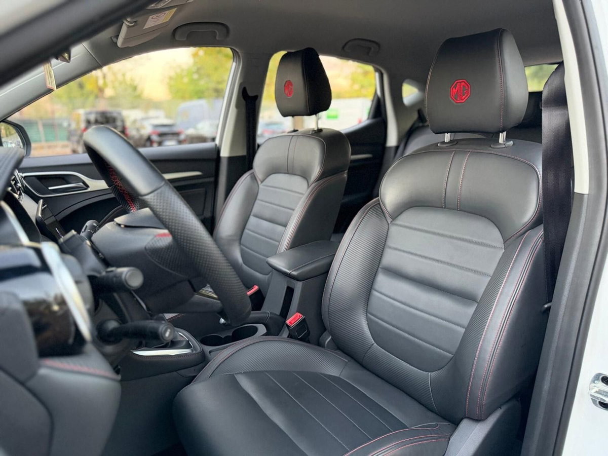 Mg ZS 1.5 Classic Luxury (8)