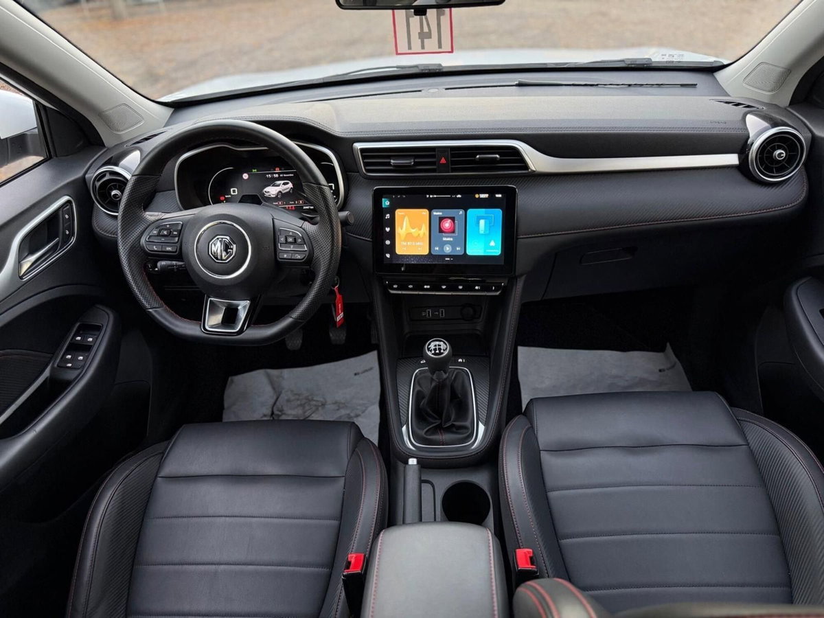 Mg ZS 1.5 Classic Luxury (9)
