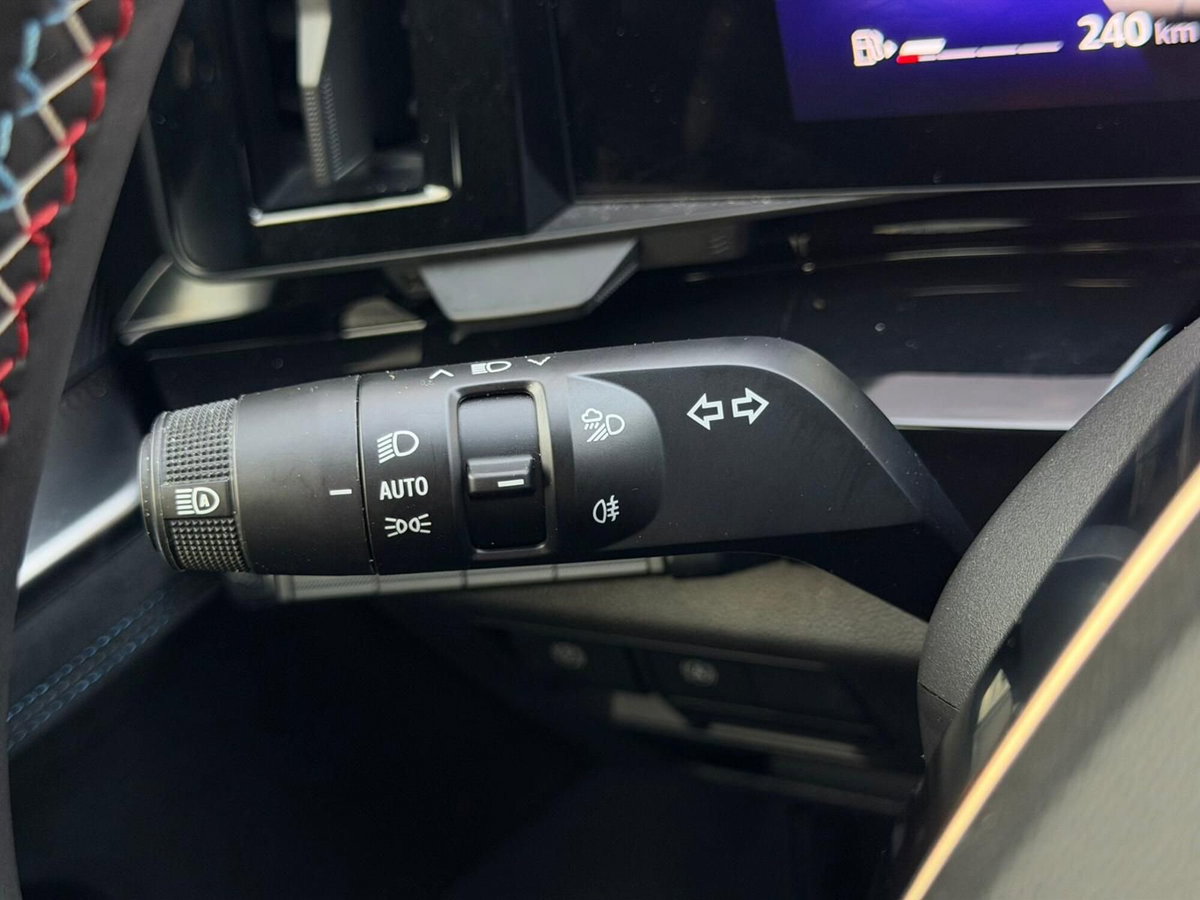 Renault Austral 1.2 full hybrid Iconic Esprit Alpine 200cv auto (20)