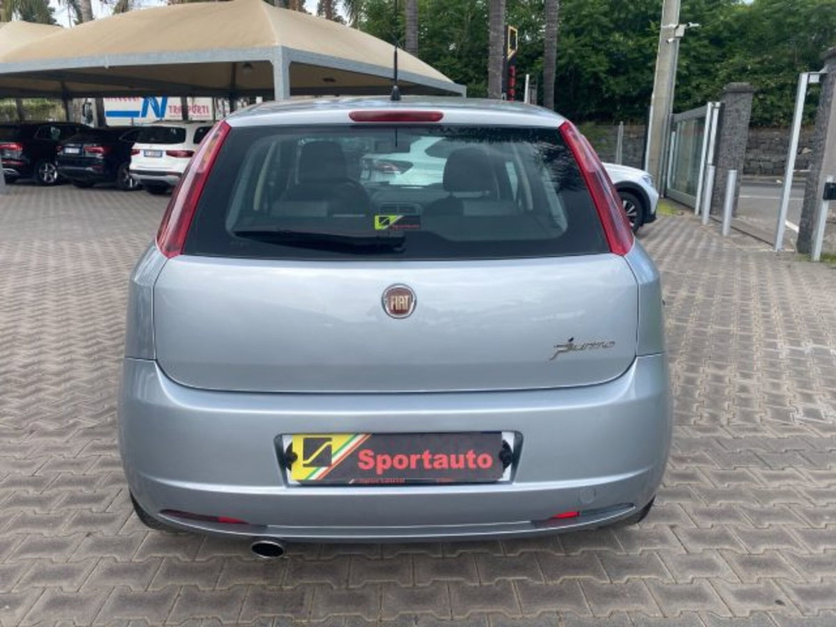Fiat Grande Punto 1.3 MJT 90 CV 5 porte Dynamic (15)