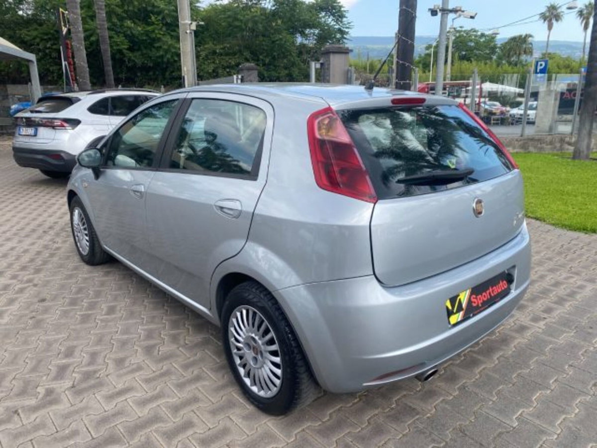 Fiat Grande Punto 1.3 MJT 90 CV 5 porte Dynamic (4)