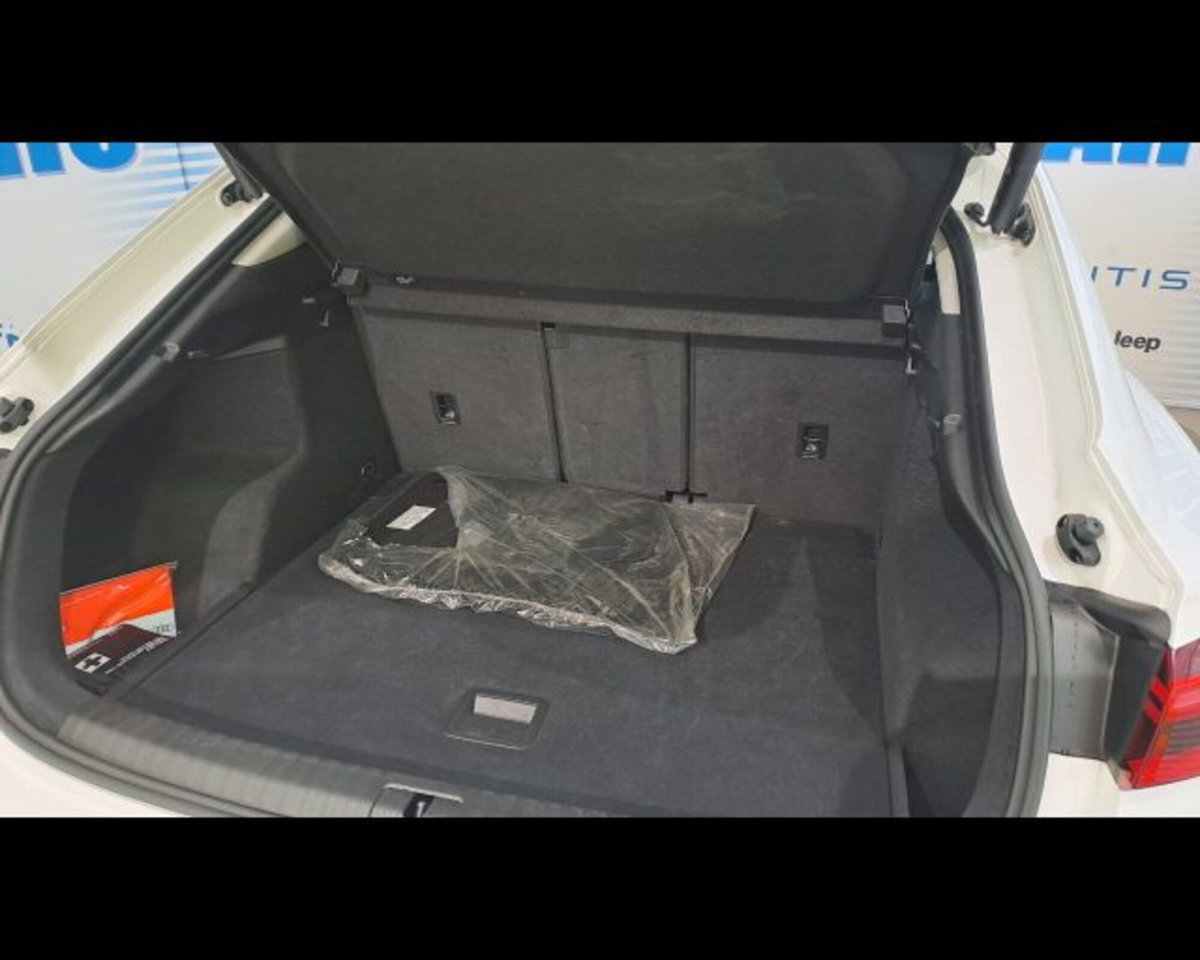 Audi Q3 Sportback 2.0 tdi Business 150cv s-tronic (19)