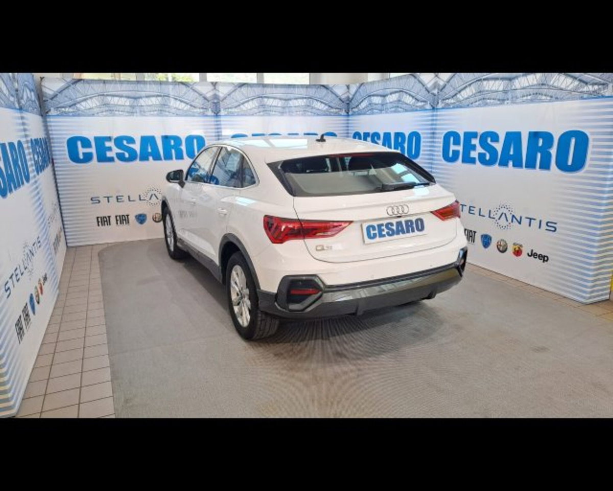 Audi Q3 Sportback 2.0 tdi Business 150cv s-tronic (4)