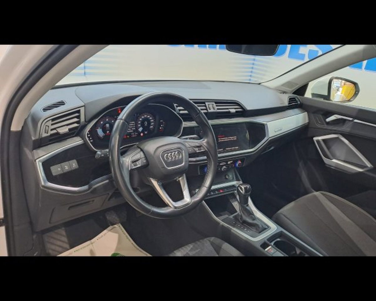 Audi Q3 Sportback 2.0 tdi Business 150cv s-tronic (6)