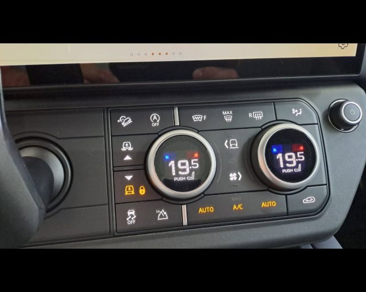 Land Rover Defender 110 3.0d mhev X-Dynamic SE awd 250cv auto 7p.ti (15)