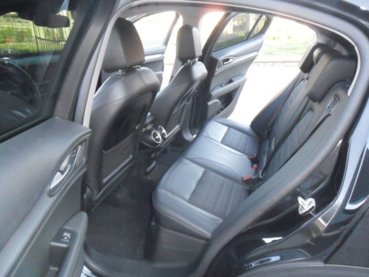 Alfa Romeo Stelvio Stelvio 2.2 Turbodiesel 190 CV AT8 RWD Business (12)
