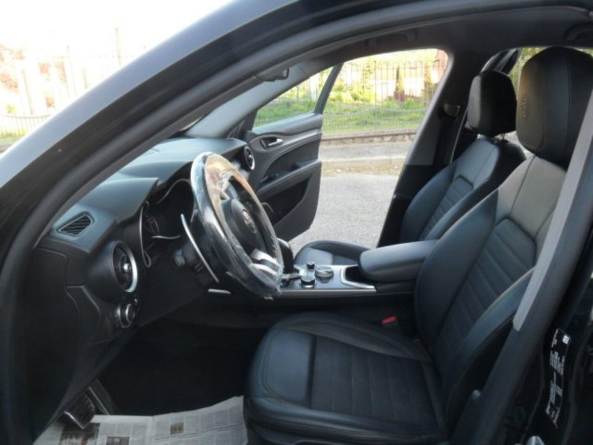 Alfa Romeo Stelvio Stelvio 2.2 Turbodiesel 190 CV AT8 RWD Business (8)