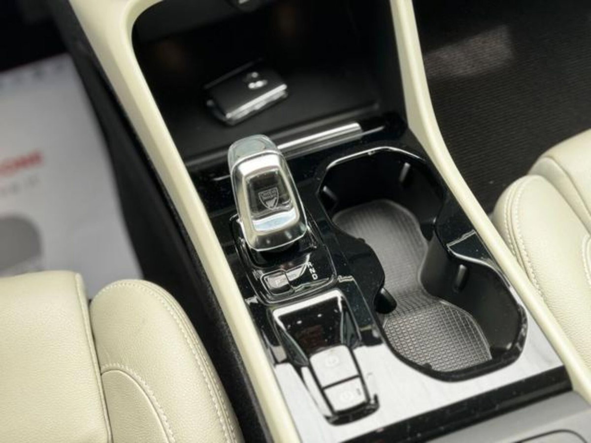 Volvo XC40 D3 Geartronic Inscription (12)