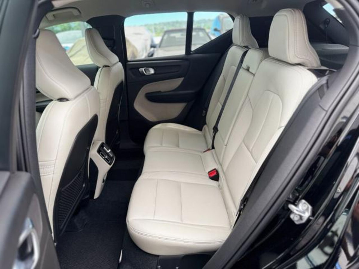 Volvo XC40 D3 Geartronic Inscription (13)