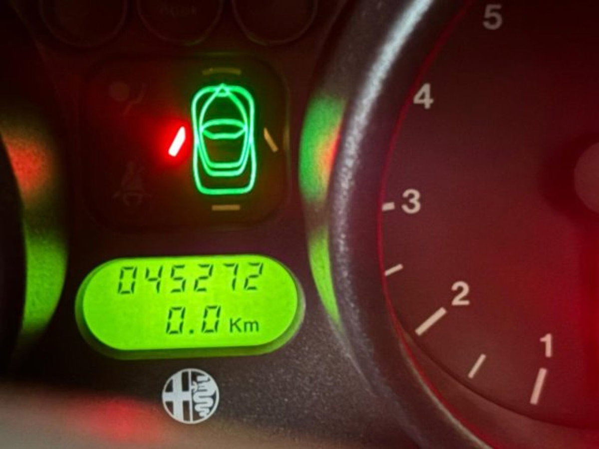 Alfa Romeo Spider 2.0i 16V Twin Spark cat (3)