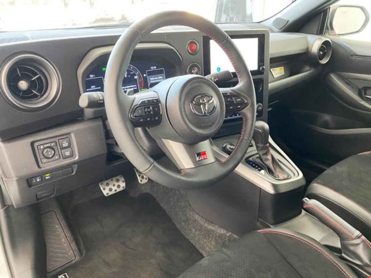 Toyota GR Yaris 1.6 Rovanpera Special Edition imt-6 (11)