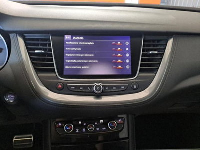 Opel Grandland X 2.0 diesel Ecotec Start&Stop aut. Ultimate (9)
