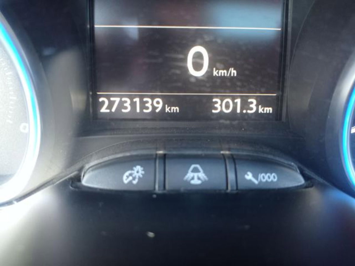 Peugeot 2008 e-HDi 92 CV Stop&Start ETG6 Allure (12)