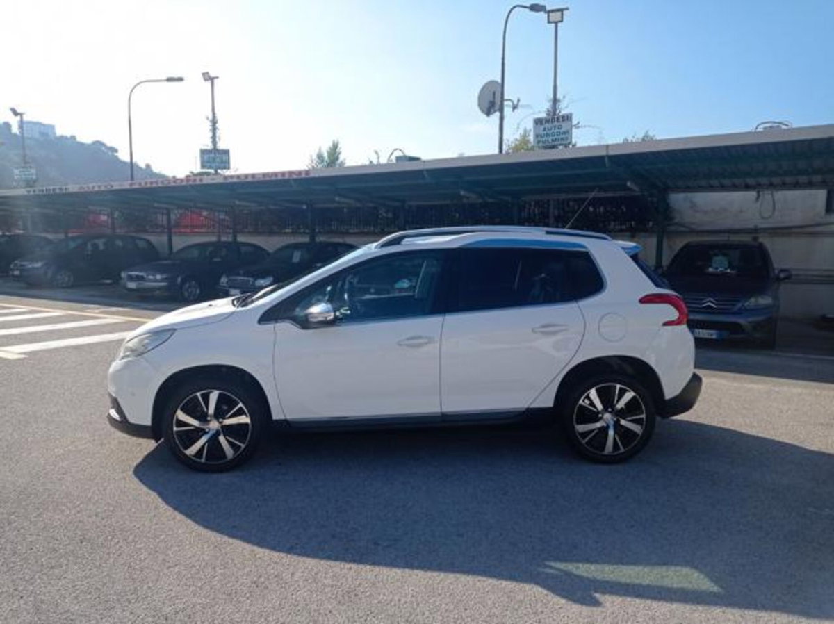 Peugeot 2008 e-HDi 92 CV Stop&Start ETG6 Allure (2)