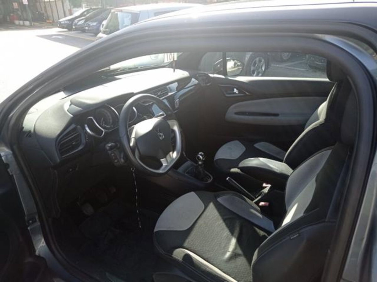 Ds DS 3 Coupé DS 3 1.4 HDi 70 Just Black (5)