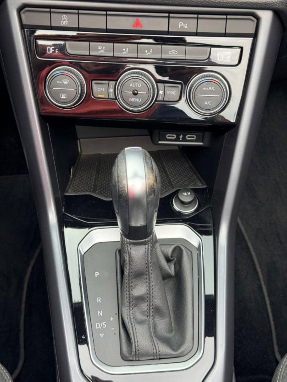 Volkswagen T-Roc Cabrio 1.5 TSI ACT DSG Style (13)