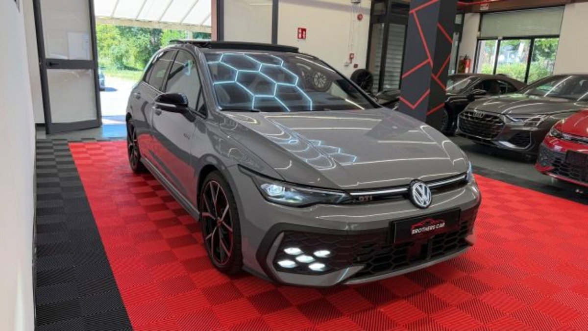 Volkswagen Golf 2.0 tsi GTI 265cv dsg (3)