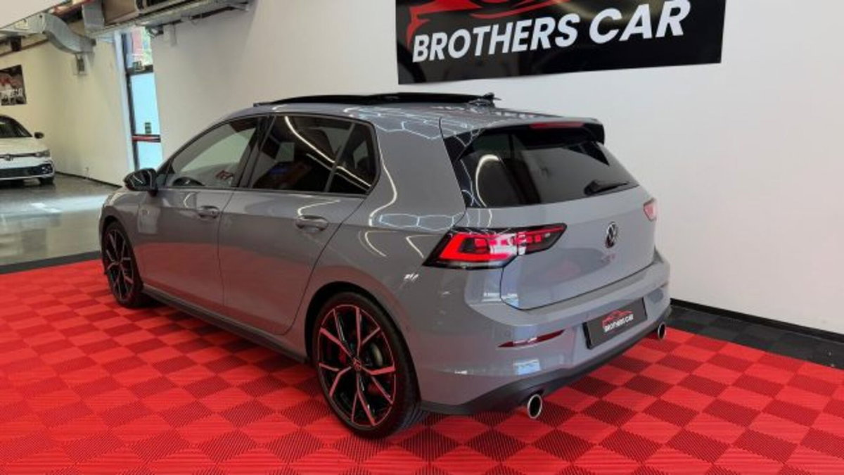 Volkswagen Golf 2.0 tsi GTI 265cv dsg (5)