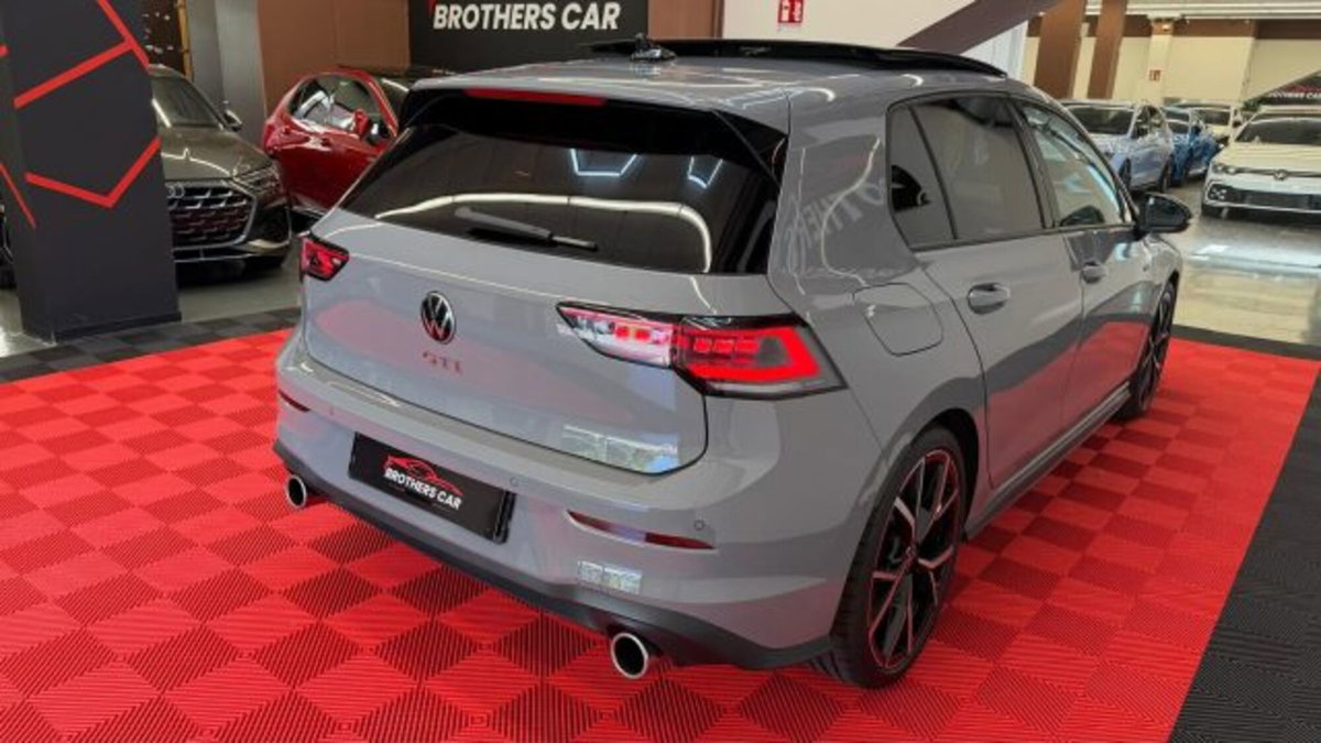 Volkswagen Golf 2.0 tsi GTI 265cv dsg (7)