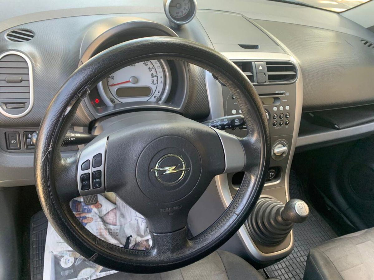 Opel Agila 1.0 12V 68CV Enjoy (11)