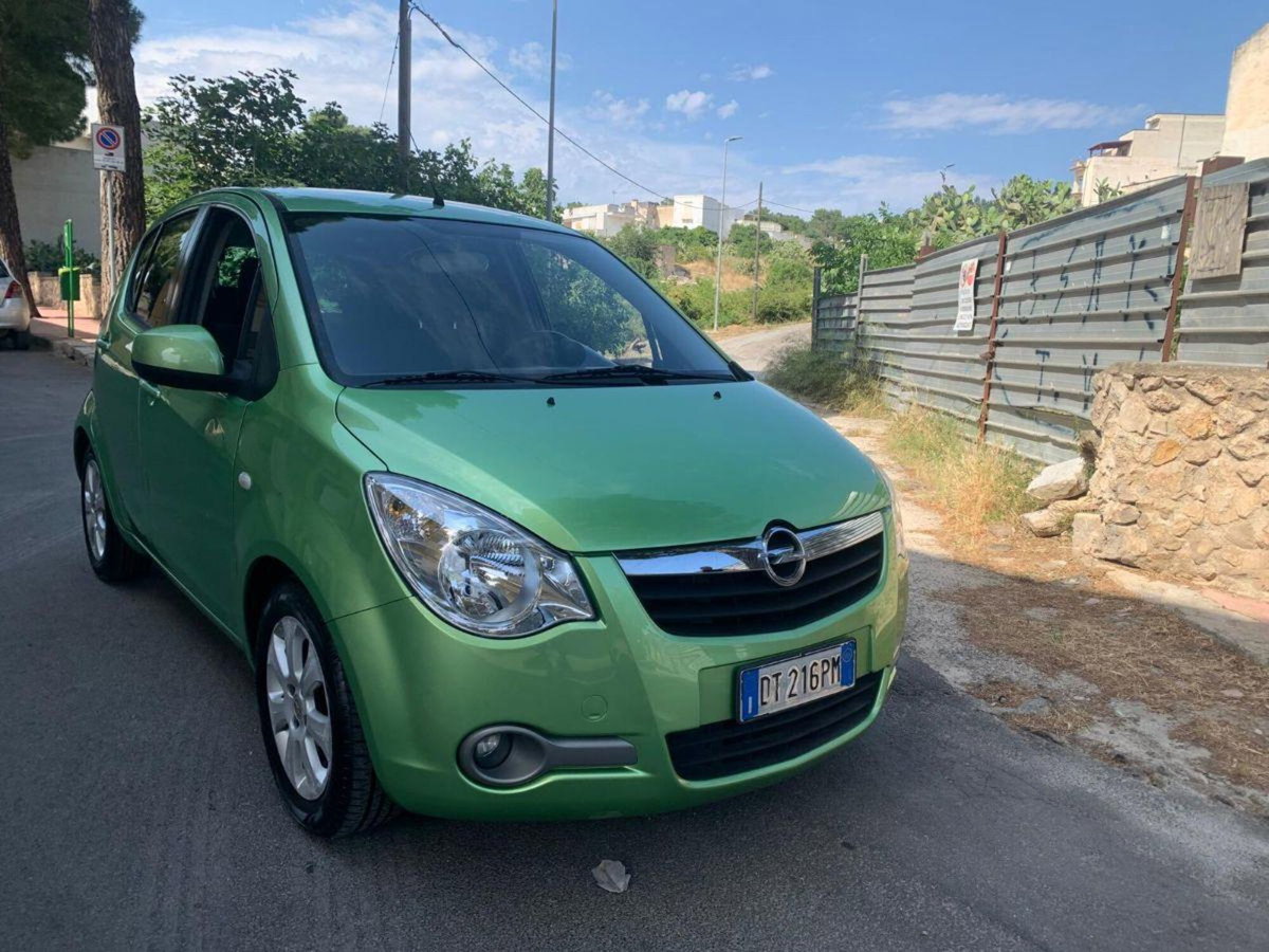 Opel Agila 1.0 12V 68CV Enjoy (2)
