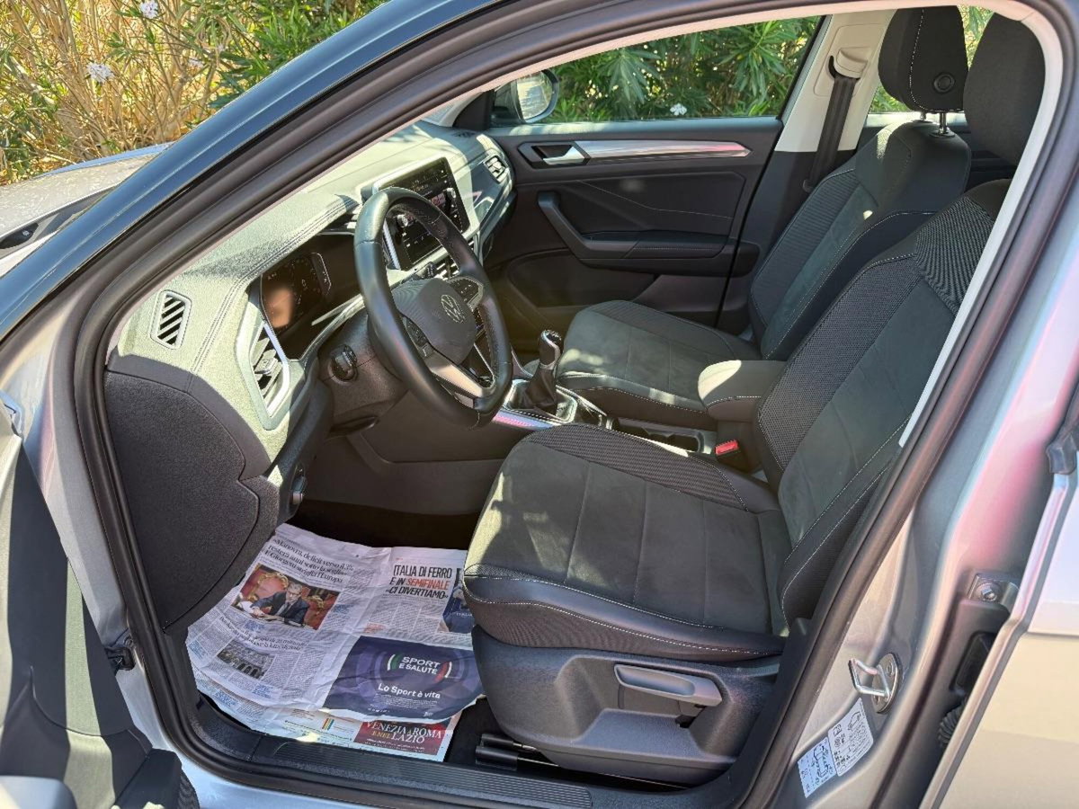 Volkswagen T-Roc 1.0 TSI Style (10)
