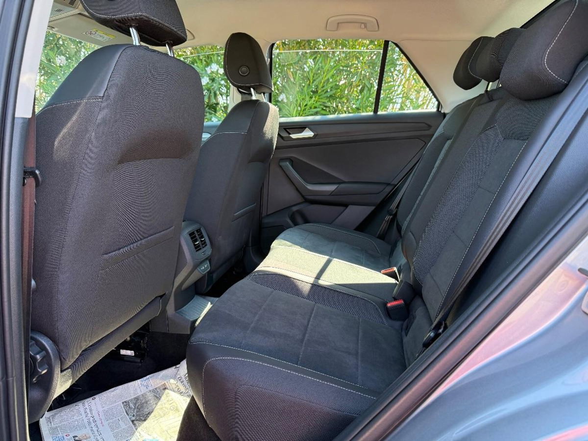 Volkswagen T-Roc 1.0 TSI Style (13)