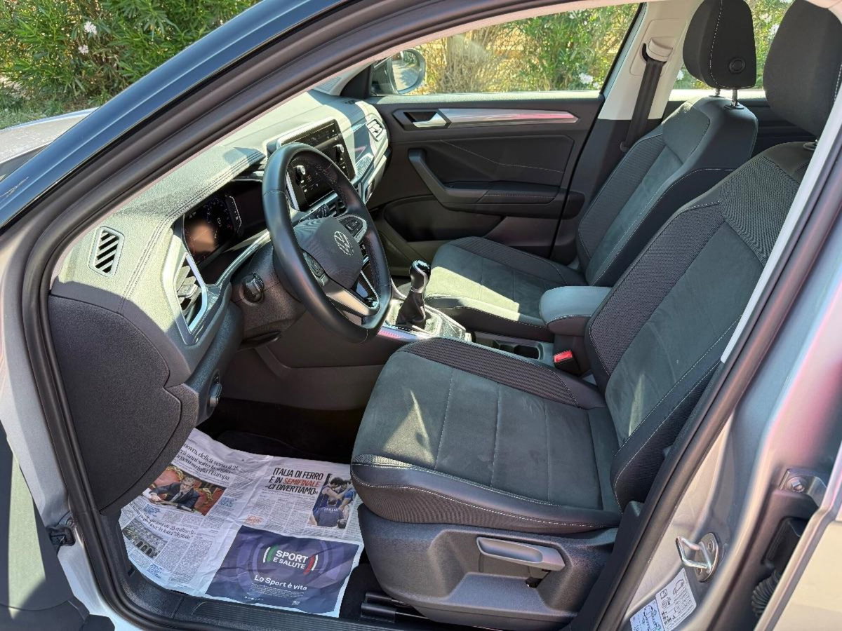 Volkswagen T-Roc 1.0 TSI Style (8)