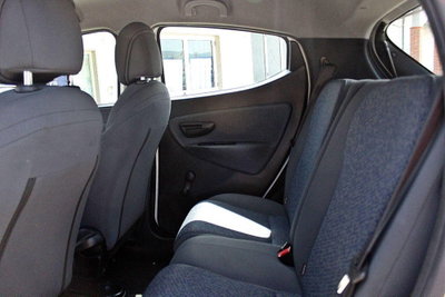 Lancia Ypsilon 1.0 FireFly 5 porte S&S Hybrid Silver Plus (18)