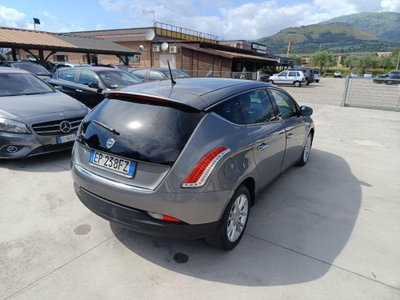 Lancia Delta 1.6 MJT DPF Gold (6)