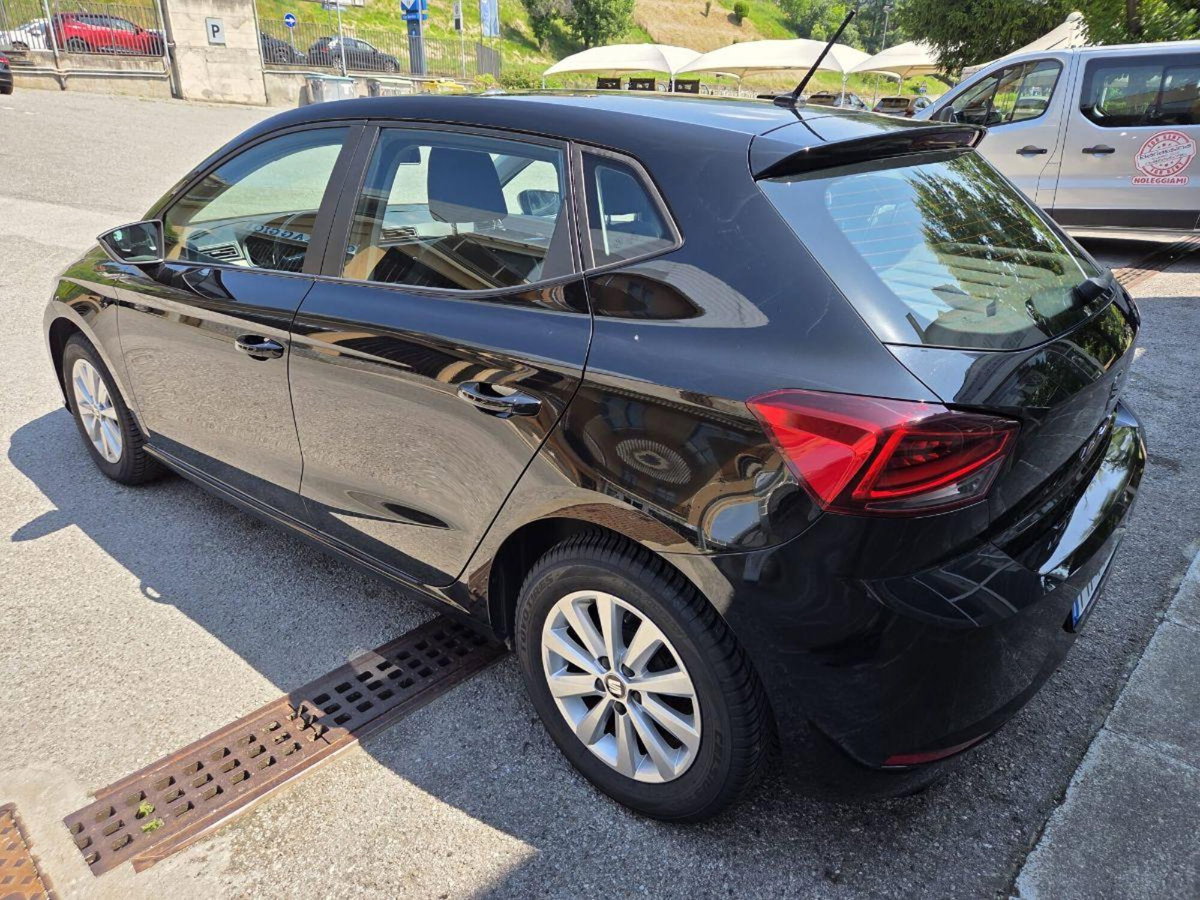 SEAT Ibiza 1.0 75 CV 5p. Style (4)