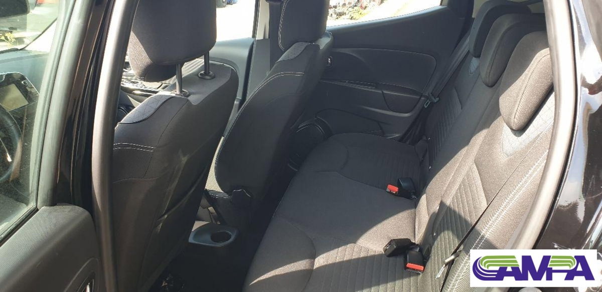Renault Clio 1.5 dCi 90CV 5 porte Dynamique (5)