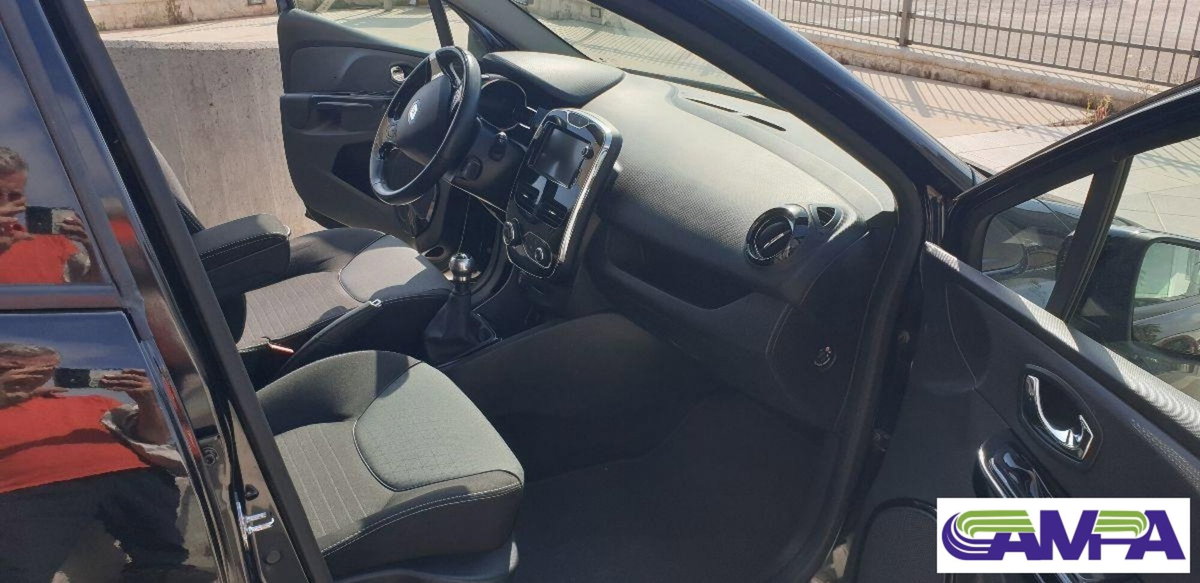 Renault Clio 1.5 dCi 90CV 5 porte Dynamique (8)