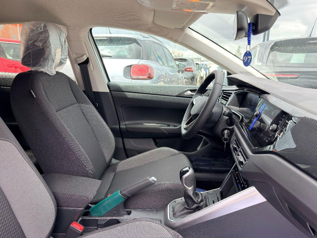 Volkswagen Polo 1.0 tsi Edition 95cv (10)