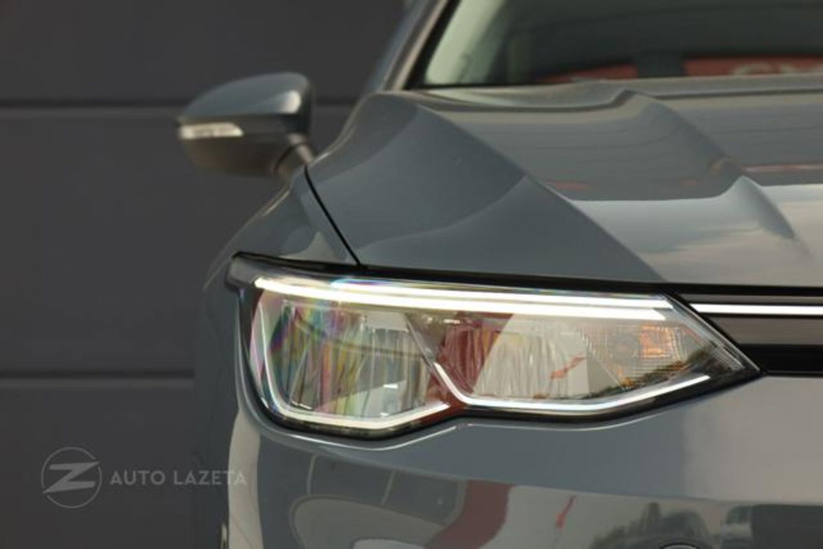 Volkswagen Golf Variant 1.0 eTSI EVO DSG Life (16)