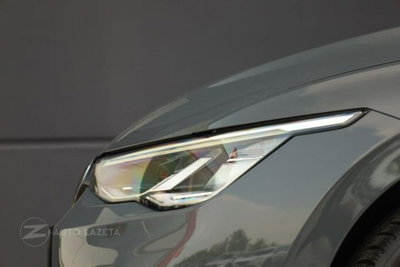 Volkswagen Golf Variant 1.0 eTSI EVO DSG Life (17)