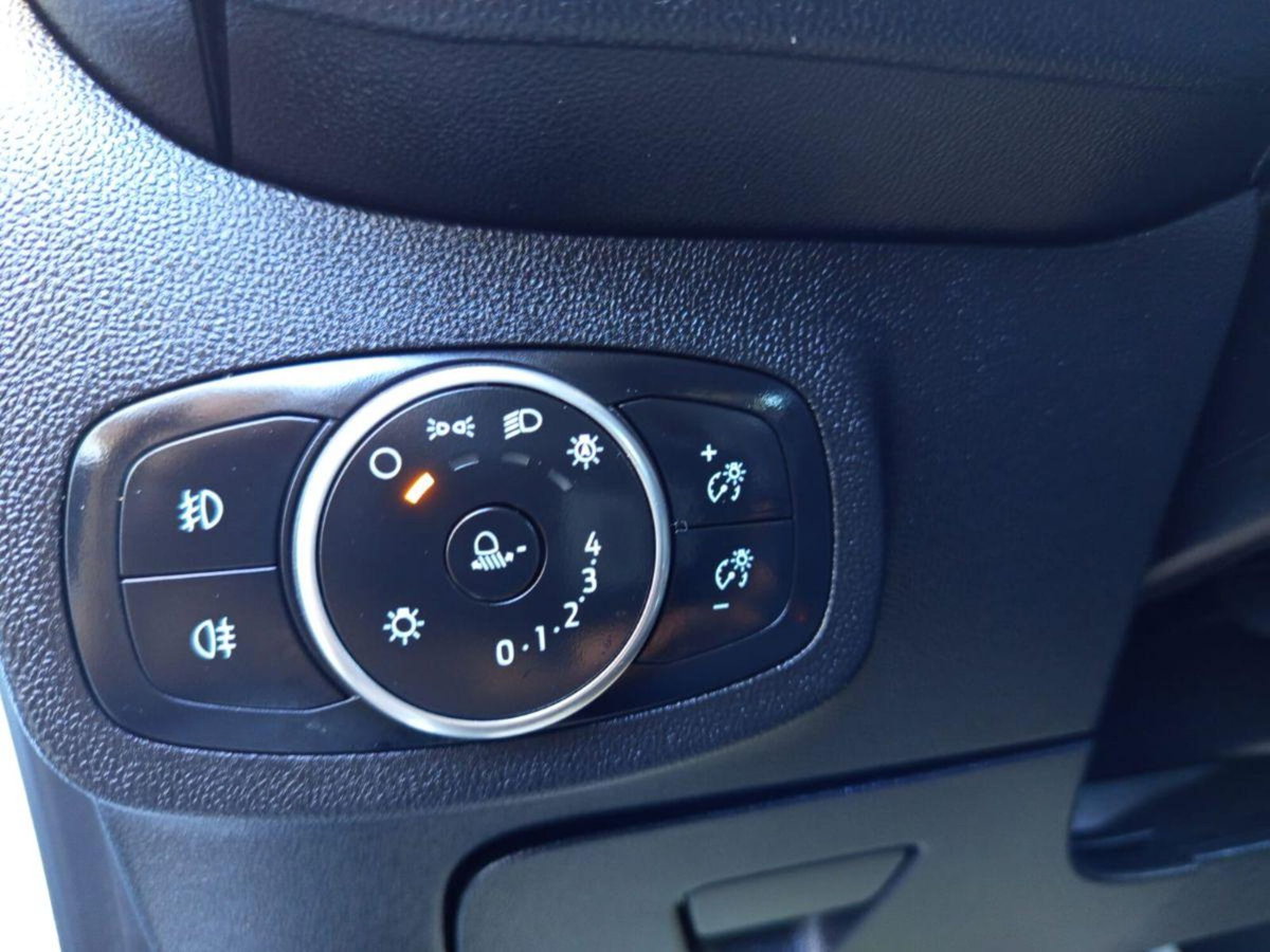 Ford Fiesta 1.5 EcoBlue 5 porte Business High (14)