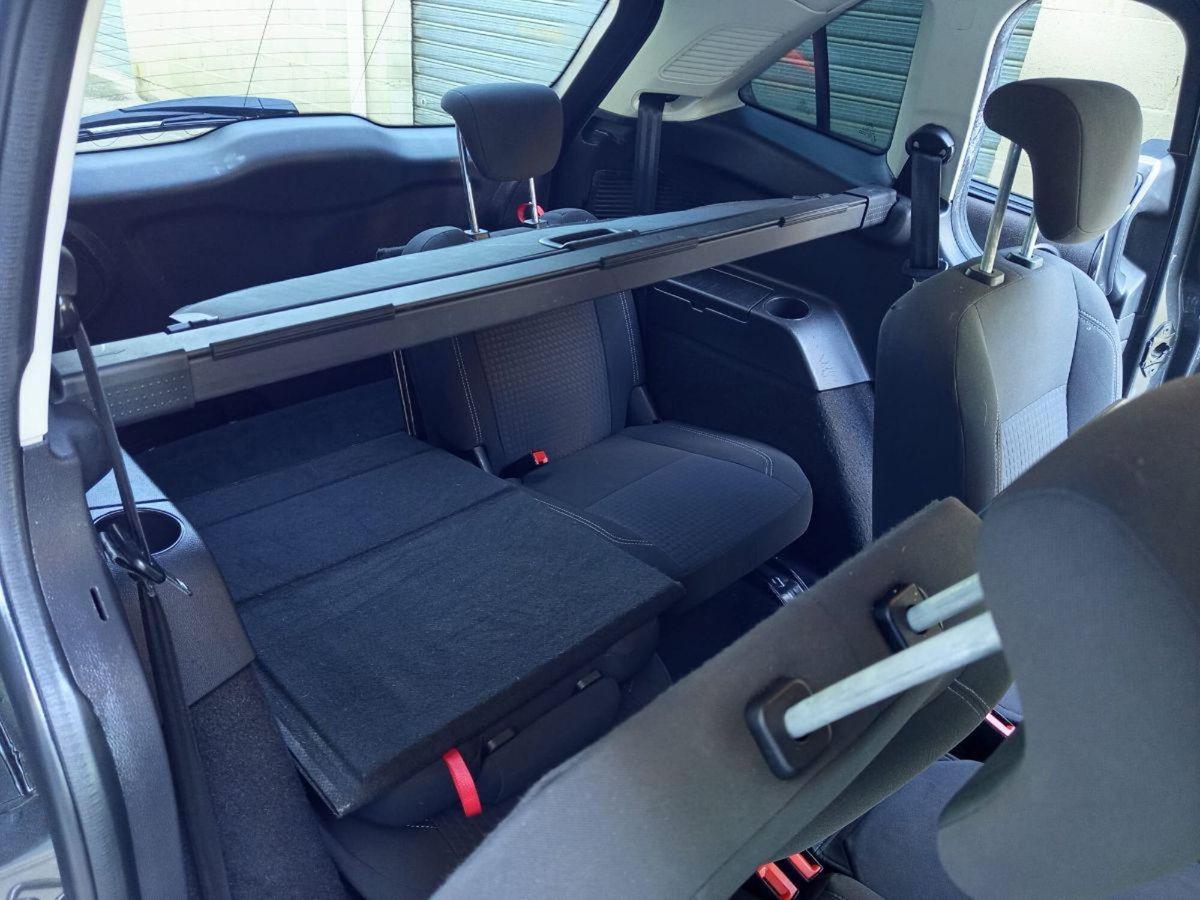 Ford C-Max 1.5 TDCi 120CV Start&Stop Business N1 (10)