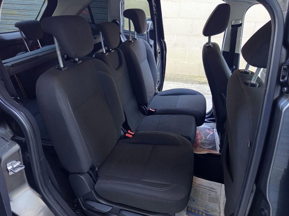 Ford C-Max 1.5 TDCi 120CV Start&Stop Business N1 (19)