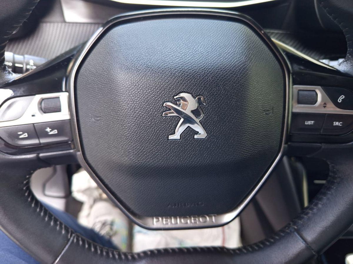 Peugeot 2008 BlueHDi 110 S&S Allure Pack (15)
