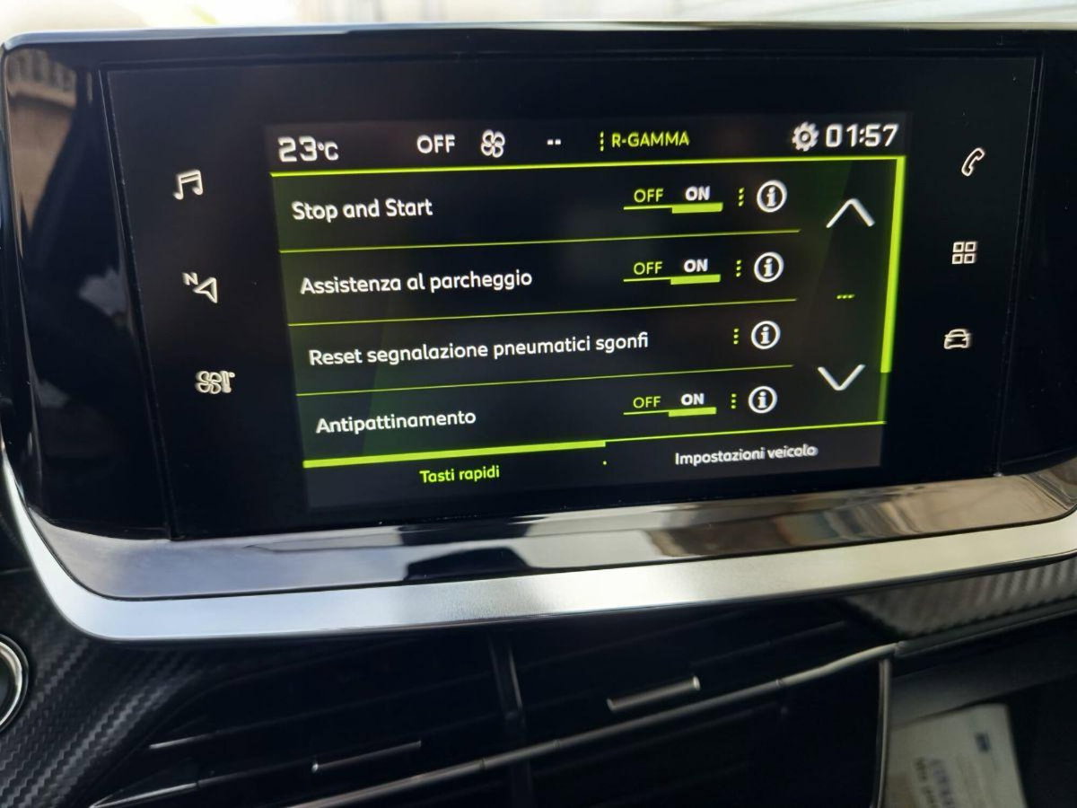 Peugeot 2008 BlueHDi 110 S&S Allure Pack (18)
