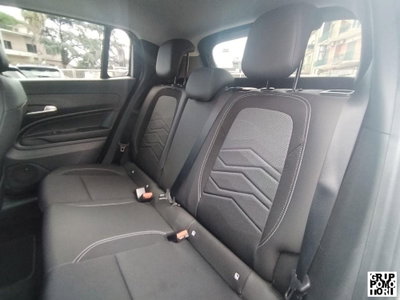 Jeep Avenger 1.2 turbo e-hybrid mhev Summit fwd 110cv edct6 (8)