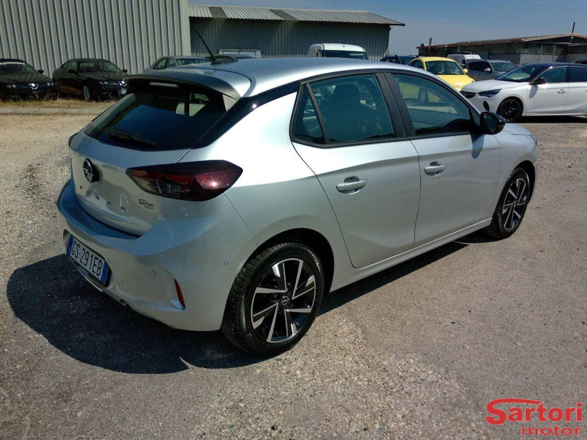 Opel Corsa 1.2 Edition (3)