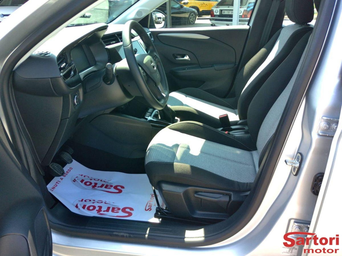 Opel Corsa 1.2 Edition (5)
